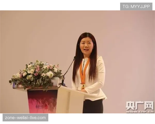 刘洋随手一件单品就比我一个月工资贵，刷到这图直接怀疑人生