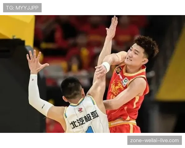 孙铭徽上场像开外挂，下地铁被认不出来——这种巨星隐形术哪学的